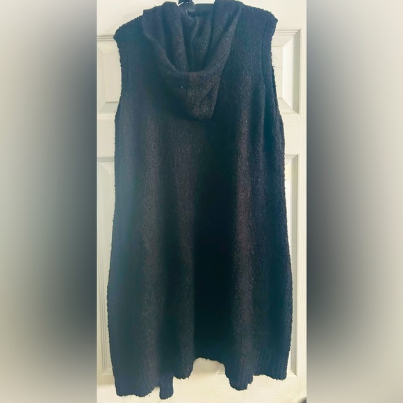 Women's Black Sleeveless Sweater Vest, hooded with pockets, plus size 14/16 - Picture 4 of 4